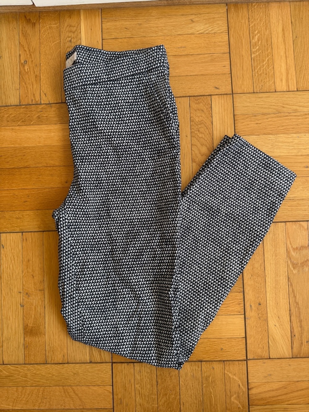 Lila Rose Black & White Houndstooth Leggings